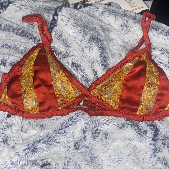 Source Unknown Other - New no tags size small bra sheer